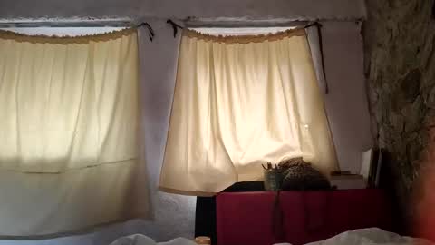 Snapshot of lovely_maia chatting on 11/09/25, 03:54 Maya online show from 11/09/25, 03:54