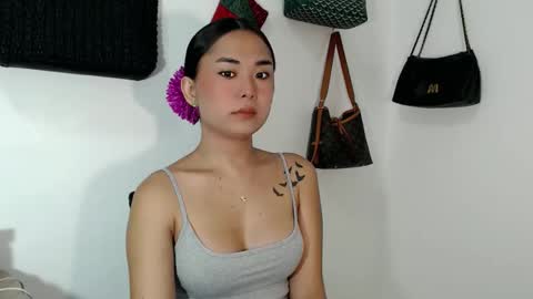 Snapshot of lovely_maria_x chatting on 03/08/26, 04:00 Maria online show from 03/08/26, 04:00