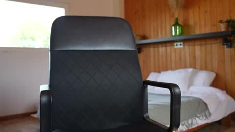 Natasha - IG  online show from 04/19/26, 03:22