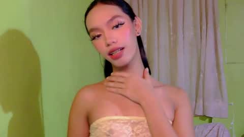 lovely_nephi_intown online show from 03/04/26, 04:02