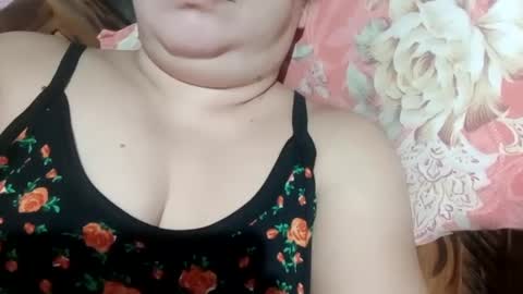 Snapshot of lovely_orchid chatting on 01/19/25, 05:18 lovely_orchid online show from 01/19/25, 05:18