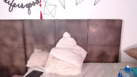 Hi guys online show from 01/03/25, 06:24