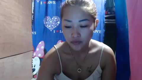 Snapshot of lovely_singlemom chatting on 08/05/26, 10:44 ask me dear online show from 08/05/26, 10:44