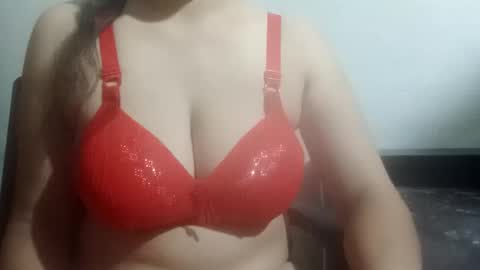Snapshot of lovely_sweet_girl chatting on 10/24/25, 07:10 katrina follow me guys online show from 10/24/25, 07:10