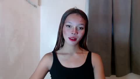 Snapshot of lovely_thea_xoxo chatting on 09/20/25, 05:08 Thea  online show from 09/20/25, 05:08