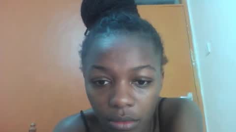 Lovely yvonne online show from 10/06/25, 08:50