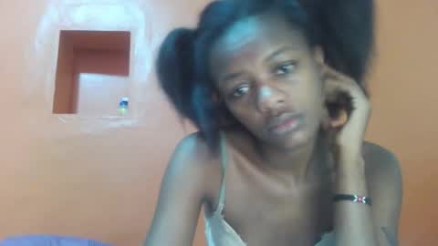 Lovely yvonne online show from 10/23/25, 11:20