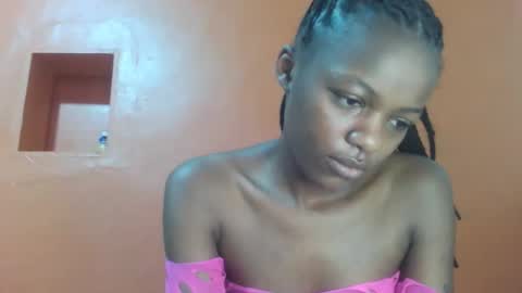 Lovely yvonne online show from 11/08/25, 09:31