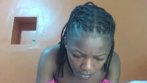 Lovely yvonne online show from 11/11/25, 03:12