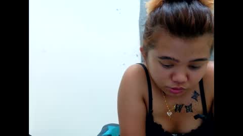 lovelyasian_babe online show from 04/12/26, 05:34