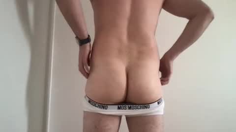 lovelyaussie23 online show from 10/25/25, 09:20