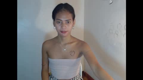 Snapshot of lovelycarmilla chatting on 09/25/25, 02:54 Carnilla online show from 09/25/25, 02:54