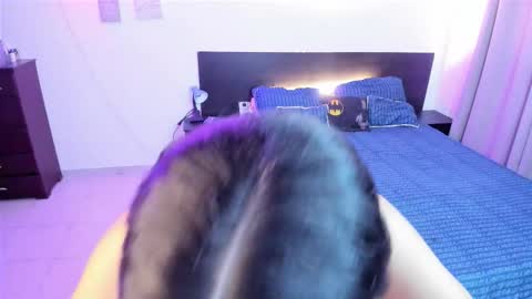 lovely   online show from 10/26/25, 09:10