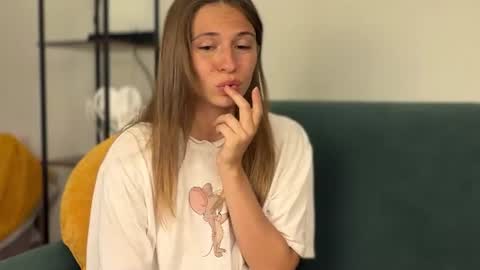 Kate only online show from 08/01/26, 01:10