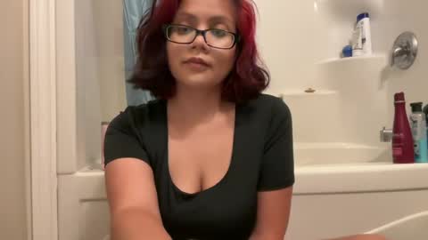 Snapshot of lovelykatiebabe chatting on 08/06/26, 02:13 lovelykatiebabe online show from 08/06/26, 02:13