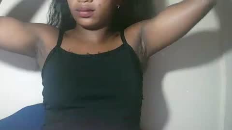 lovelylarra online show from 03/14/26, 10:21