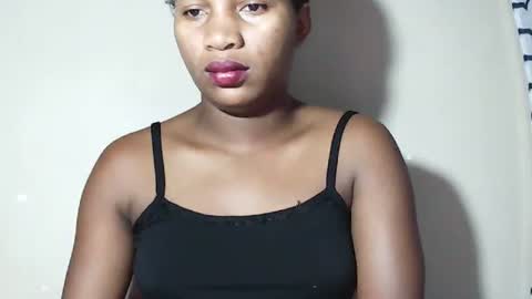 Snapshot of lovelylarra chatting on 05/17/26, 06:44 lovelylarra online show from 05/17/26, 06:44