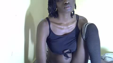 lovelymee2 online show from 10/16/25, 02:23