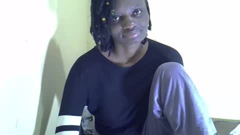 lovelymee2 online show from 10/21/25, 06:41