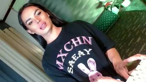 lovelymiss_shyna11 online show from 02/18/26, 09:38