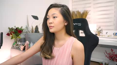 kim online show from 12/25/24, 06:41