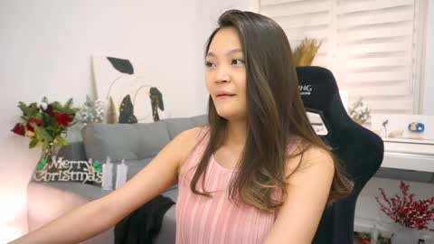 kim online show from 12/25/24, 09:43