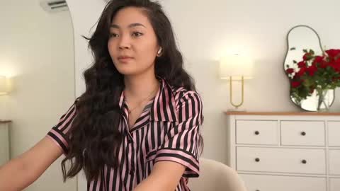 kim online show from 05/27/26, 10:12