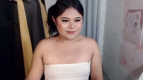 lovely online show from 04/21/26, 08:53