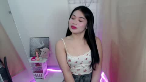 Snapshot of lovelyrhean chatting on 07/06/26, 06:21 Rhean online show from 07/06/26, 06:21