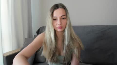 Snapshot of lovelyrose135 chatting on 05/23/26, 11:14 Lovely Rose online show from 05/23/26, 11:14