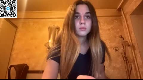 Snapshot of lovelysilk_63 chatting on 05/30/26, 06:49 ELA online show from 05/30/26, 06:49