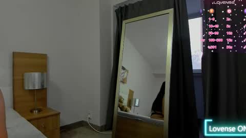 Sophia online show from 11/03/25, 05:31