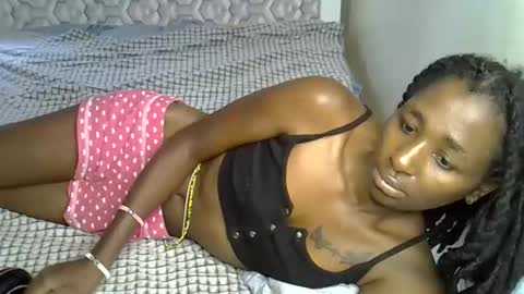 lovelytin online show from 10/18/25, 11:33