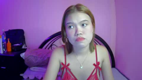 lovemae352295 online show from 02/09/25, 12:41