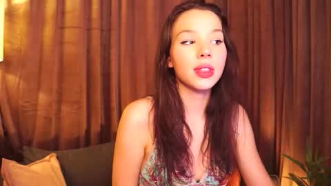 Snapshot of lovepilll_ chatting on 09/28/25, 07:19 TakeUrPill online show from 09/28/25, 07:19