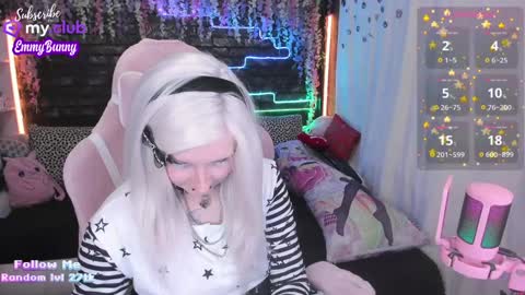 Snapshot of lover_emmy chatting on 01/21/25, 03:43 Emmy online show from 01/21/25, 03:43