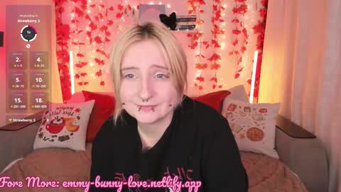 Snapshot of lover_emmy chatting on 09/18/25, 06:21 Emmy online show from 09/18/25, 06:21