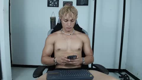 kevin online show from 05/04/26, 01:34