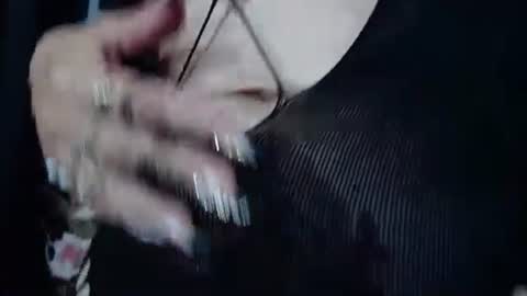 Snapshot of lover_mature2 chatting on 10/18/25, 09:59 Mature lover2 online show from 10/18/25, 09:59