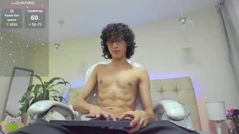 loverboy8_ online show from 02/18/25, 04:04