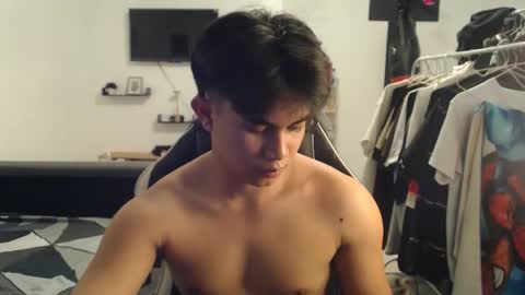 loverboyph04 online show from 10/18/25, 08:59