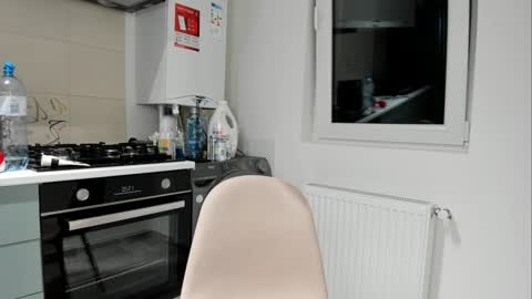 Snapshot of lovermike_ chatting on 12/07/24, 02:20 Mike online show from 12/07/24, 02:20