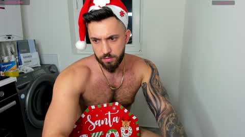 Snapshot of lovermike_ chatting on 12/26/24, 12:03 Mike online show from 12/26/24, 12:03