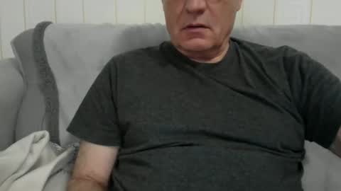 loveroflatinas1 online show from 11/09/25, 01:37