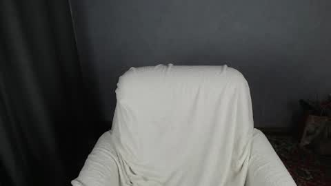 lovers613228 online show from 02/05/25, 10:33