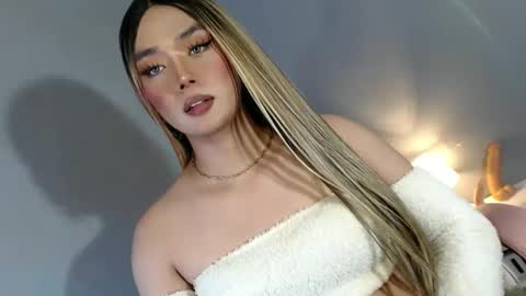 lovers moon22 online show from 01/26/25, 04:20