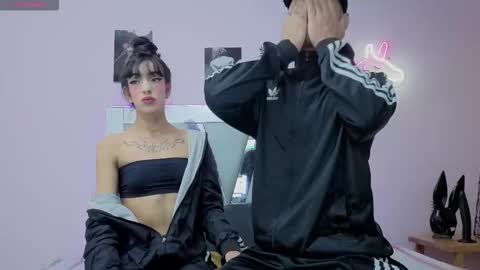 sofia and bryan online show from 10/31/25, 08:59