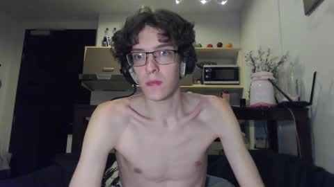 Snapshot of lovesomecookies chatting on 10/10/25, 06:07 LovesomeCookie online show from 10/10/25, 06:07