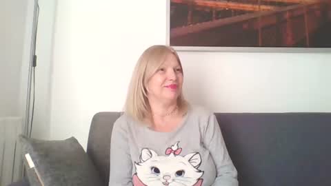 Marlyn online show from 02/20/25, 02:57