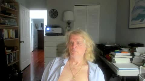 Snapshot of lovestylistwomen chatting on 03/28/26, 03:17 Michael online show from 03/28/26, 03:17